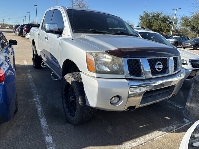 2007 Nissan Titan LE's photo