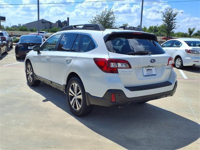 2018 Subaru Outback 2.5i Limited photo 3