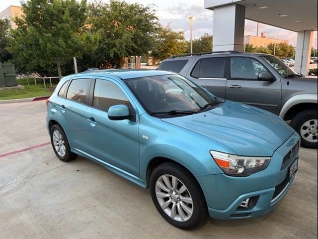 2011 Mitsubishi Outlander Sport SE AUTO's photo