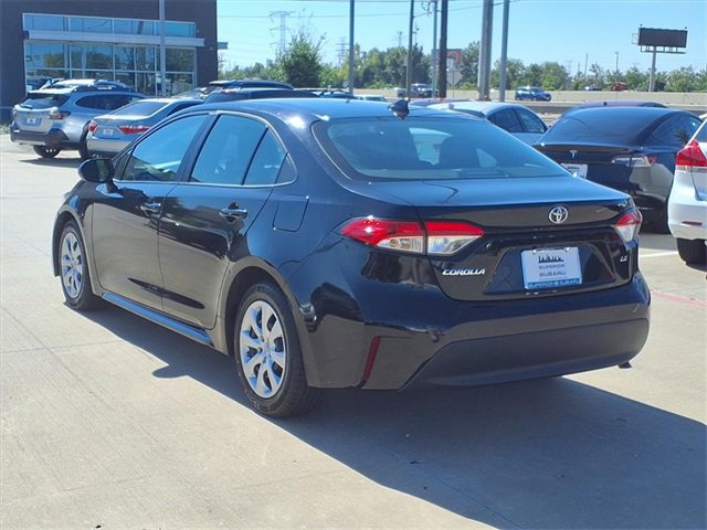 2023 Toyota Corolla LE photo 3