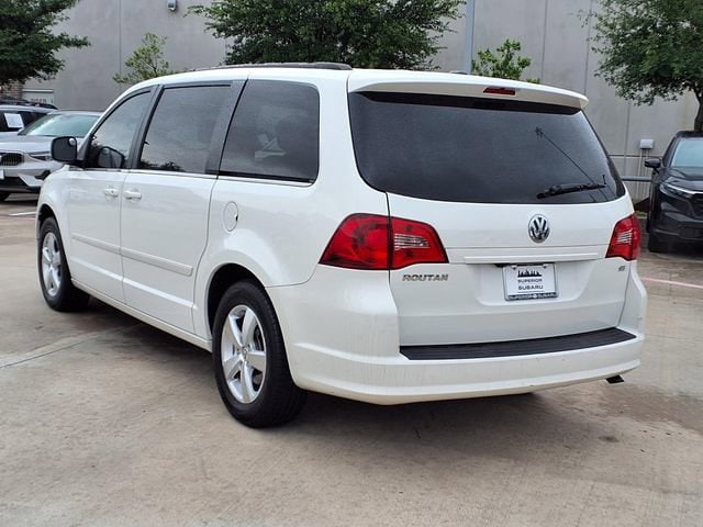 Used 2011 Volkswagen Routan SE with VIN 2V4RW3DG1BR738824 for sale in Jersey Village, TX
