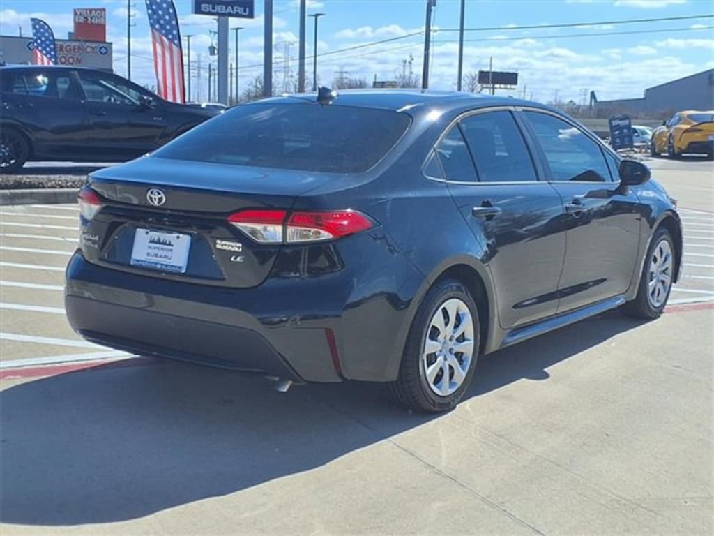 Used 2021 Toyota Corolla LE Sedan