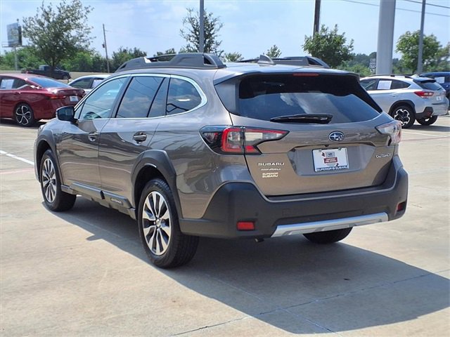 2023 Subaru Outback Limited photo 2
