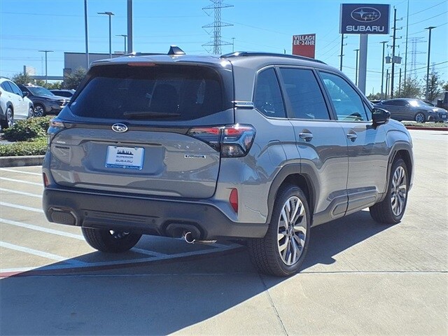 2026 Subaru Forester Touring photo 4