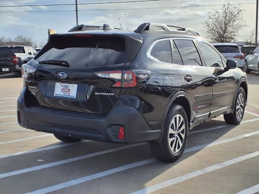 Used 2022 Subaru Outback Premium SUV