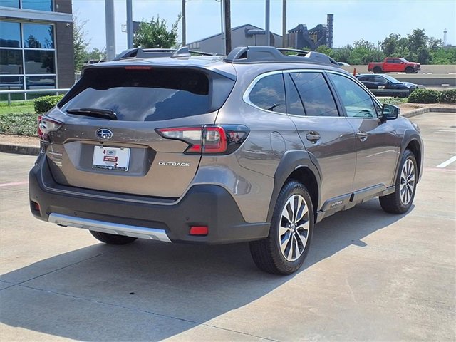 2023 Subaru Outback Limited photo 3