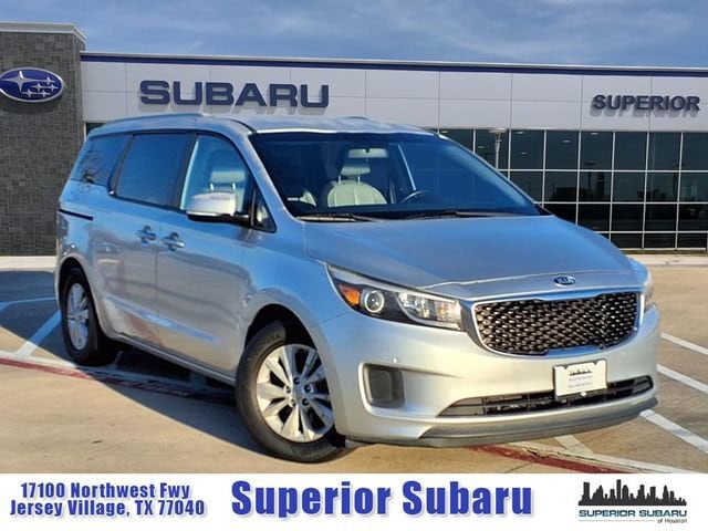 2017 Kia Sedona LX's photo