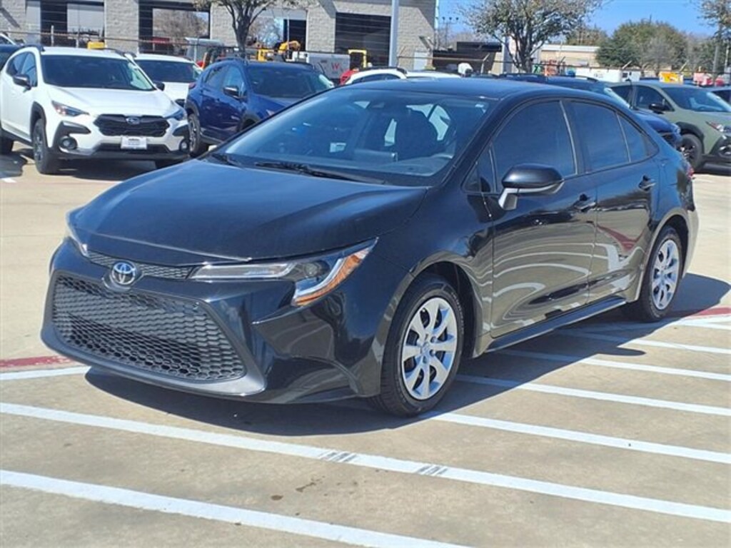 Used 2021 Toyota Corolla LE Sedan