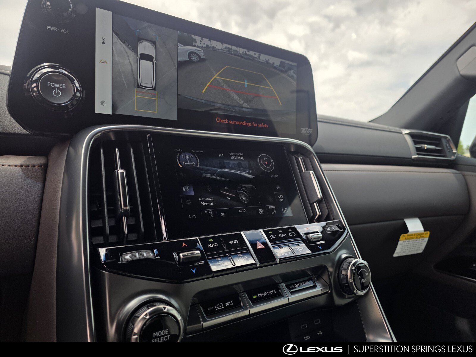 2026 Lexus LX 700h Luxury - Photo 18