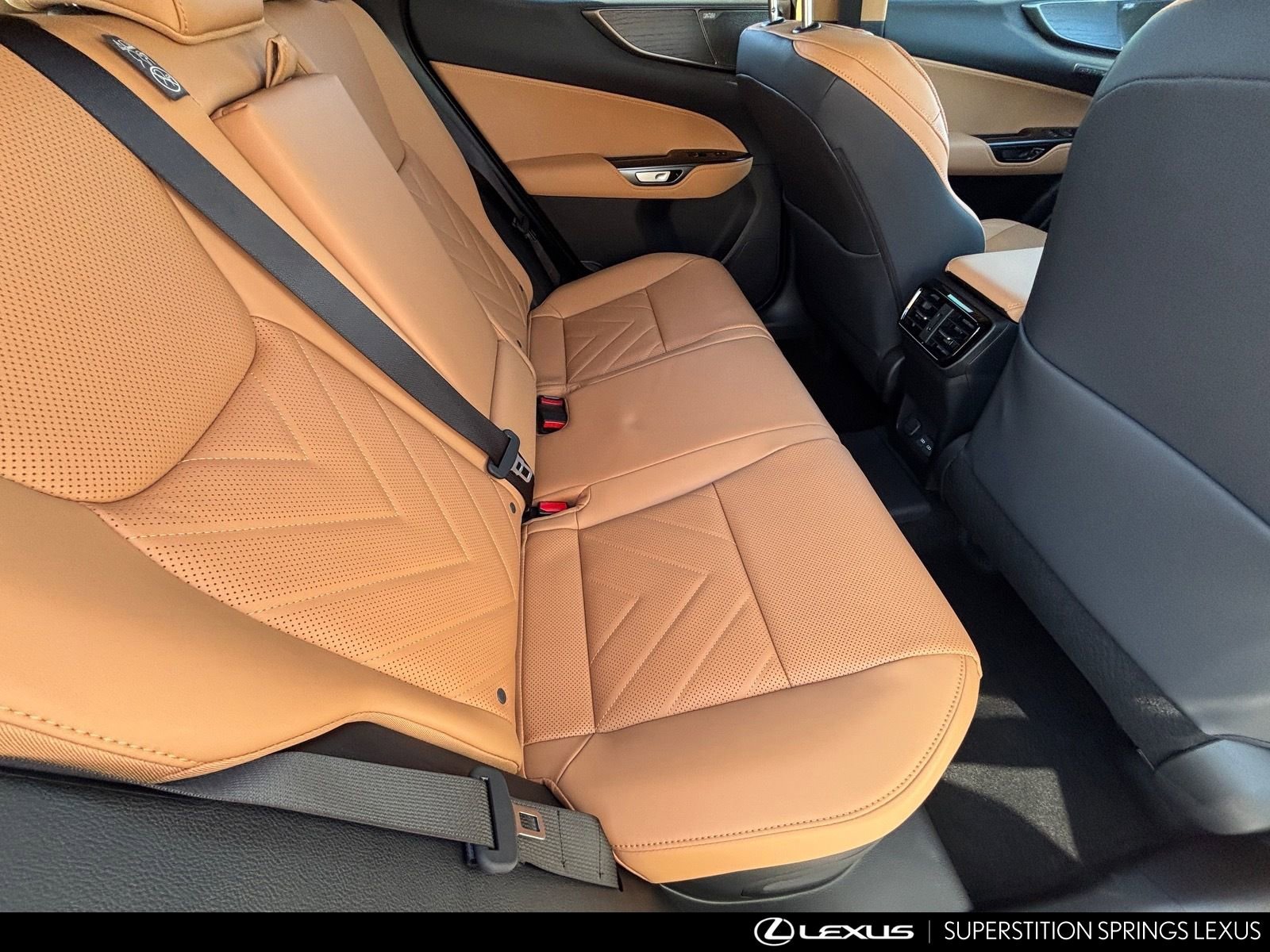 2026 Lexus NX 450h+ Luxury - Photo 12