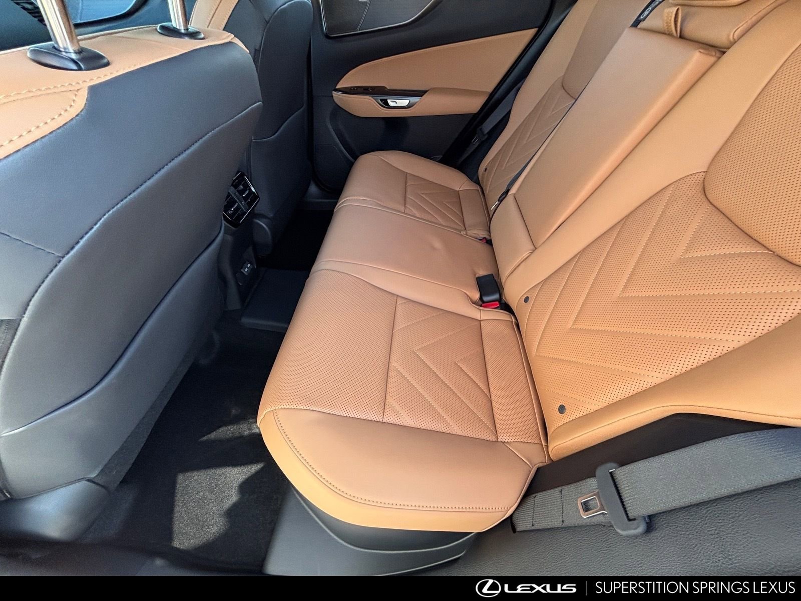 2026 Lexus NX 450h+ Luxury - Photo 13