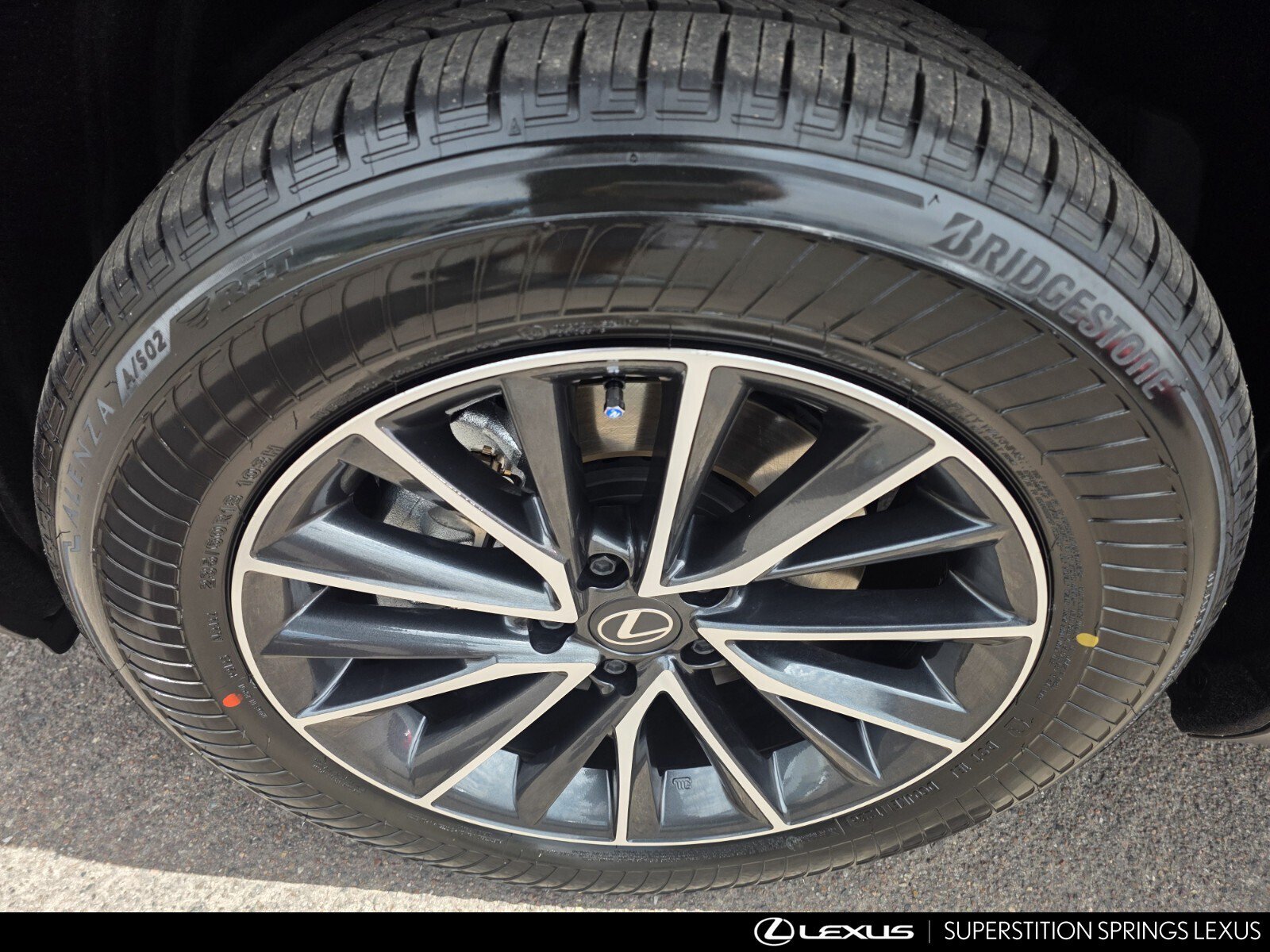 2026 Lexus NX 450h+ Premium - Photo 10