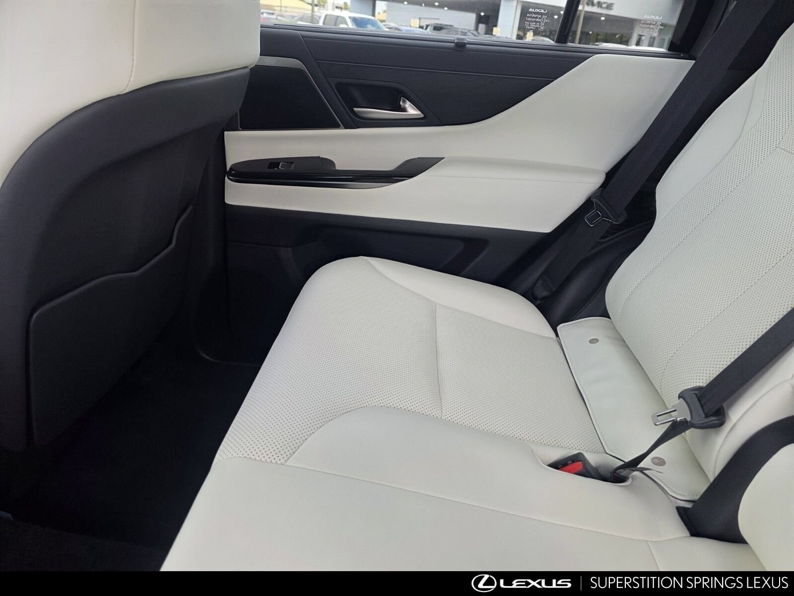 2026 Lexus LX 700h Luxury - Photo 23