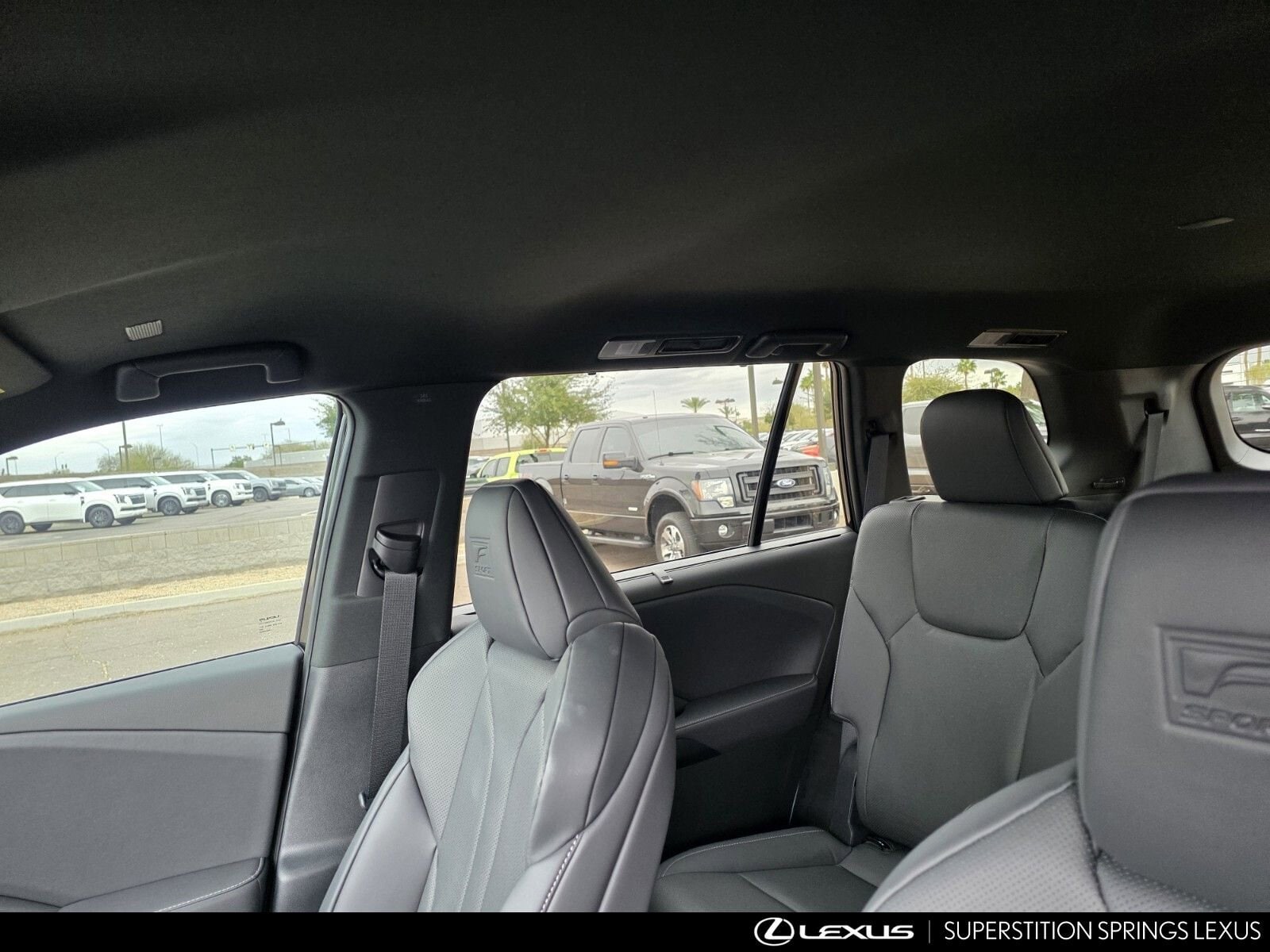 2026 Lexus TX 500h F-Sport Premium - Photo 14