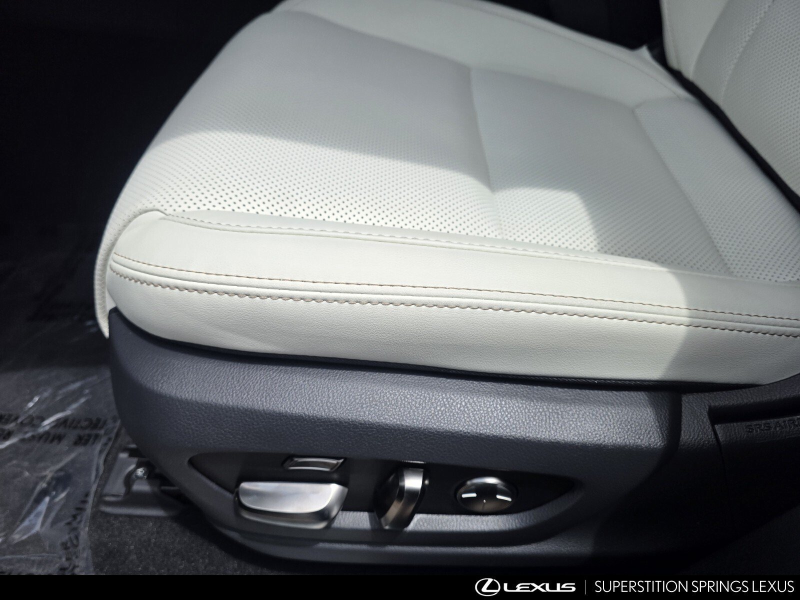 2026 Lexus LX 700h Luxury - Photo 15