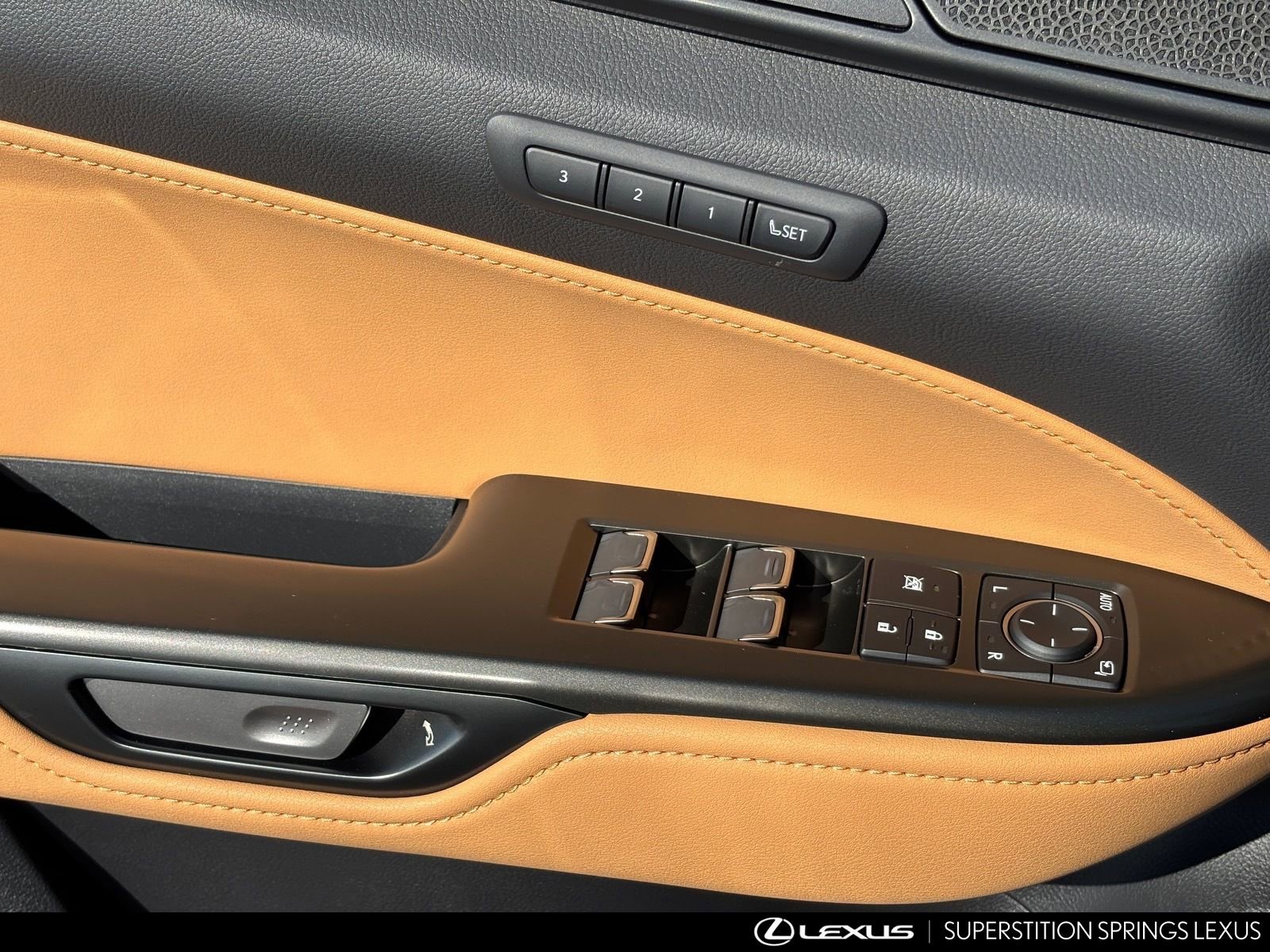 2026 Lexus NX 450h+ Luxury - Photo 17