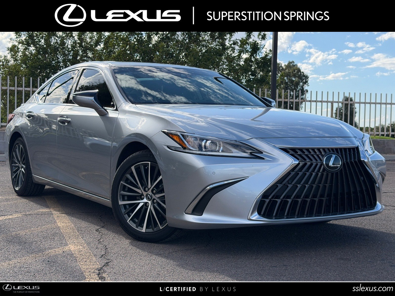 2025 Lexus ES Hybrid