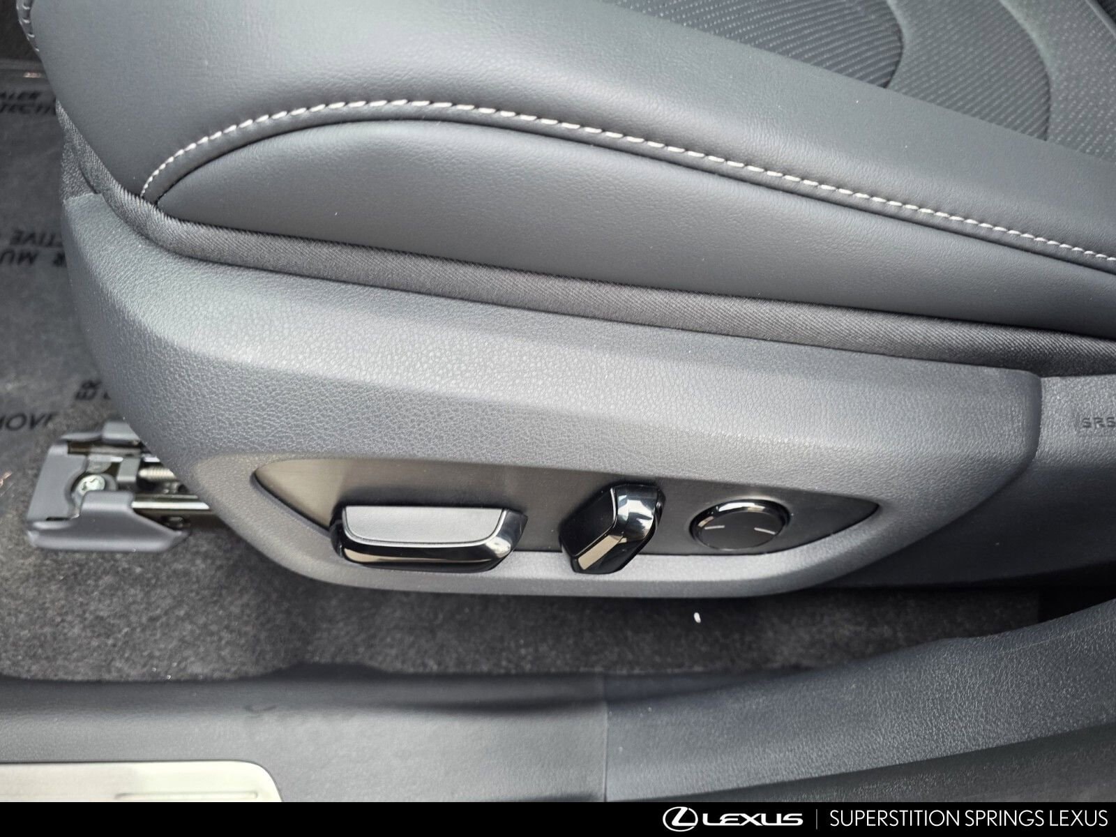 2026 Lexus TX 500h F-Sport Premium - Photo 15