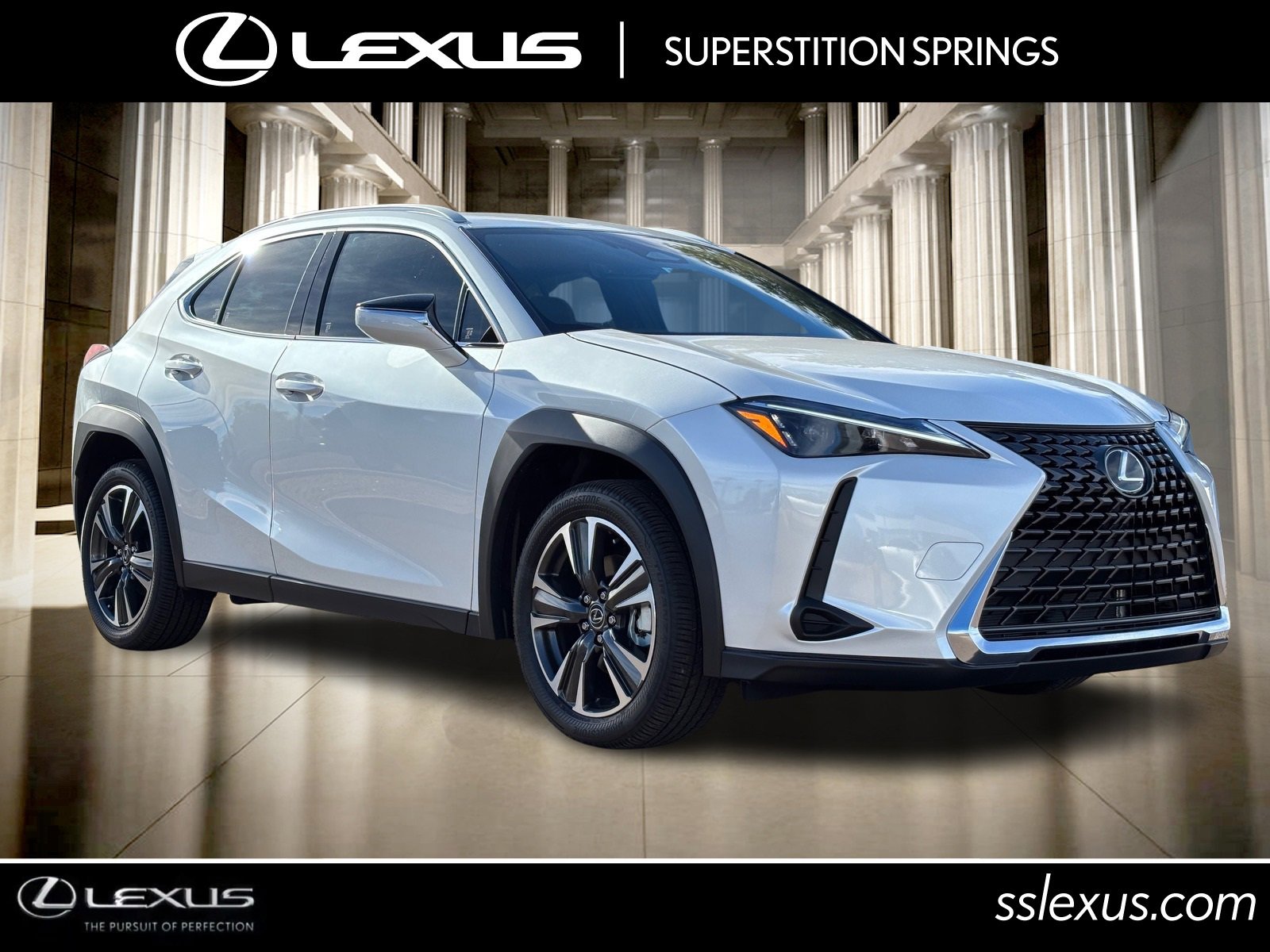 2025 Lexus UX Hybrid 300h's photo