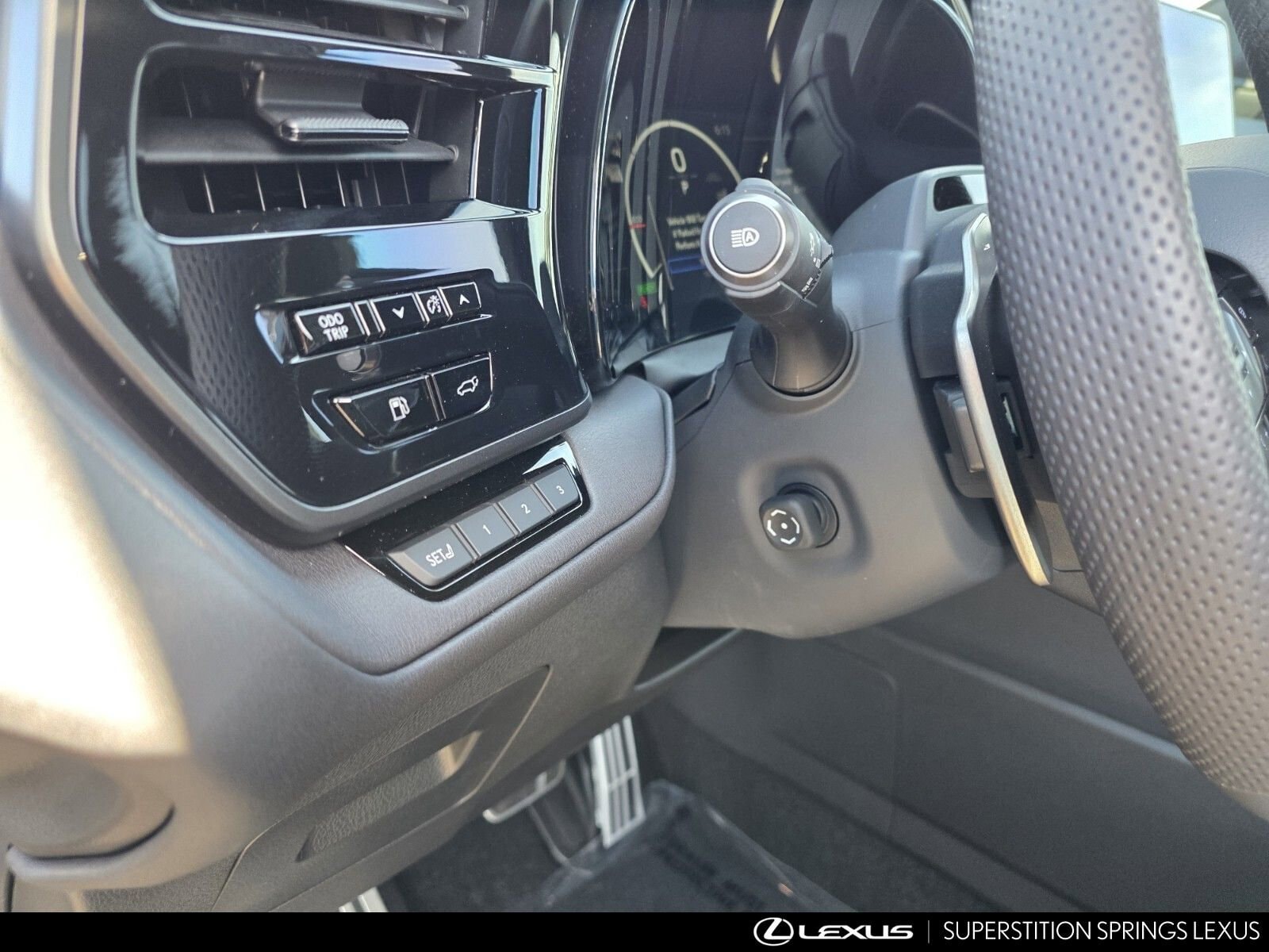 2026 Lexus TX 500h F-Sport Premium - Photo 16