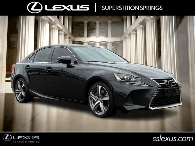 2017 Lexus IS 300's photo