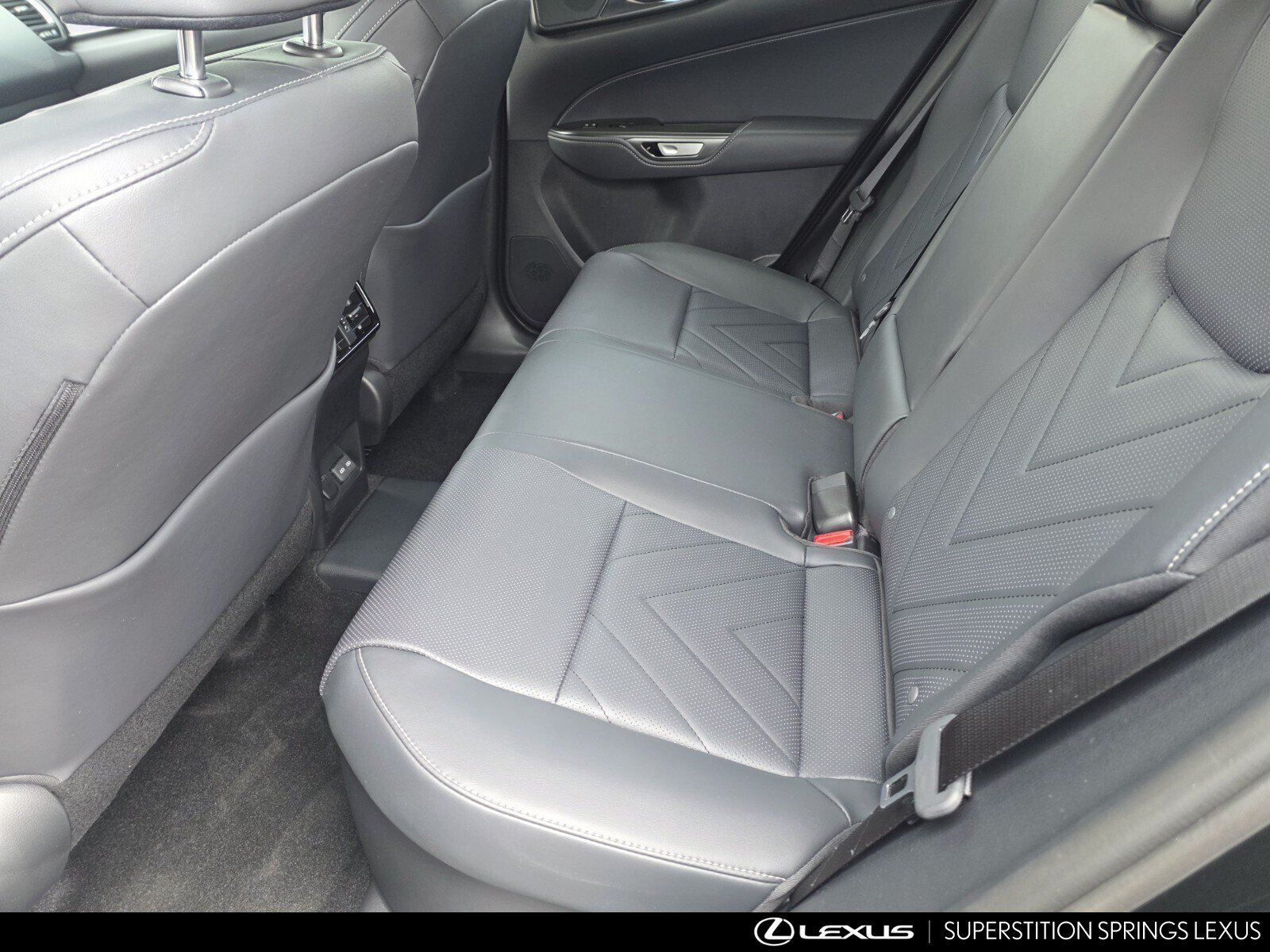 2026 Lexus NX 450h+ Premium - Photo 23