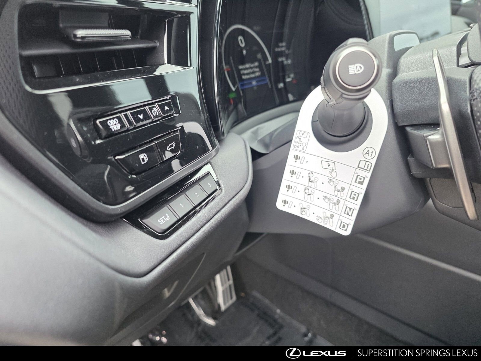 2026 Lexus TX 500h F-Sport Premium - Photo 16