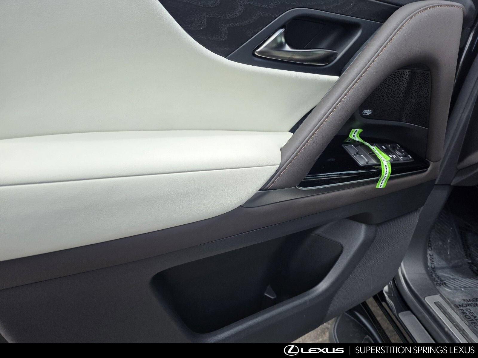 2026 Lexus LX 700h Luxury - Photo 11