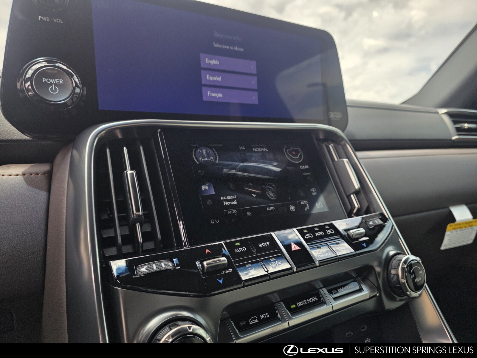 2026 Lexus LX 700h Luxury - Photo 17
