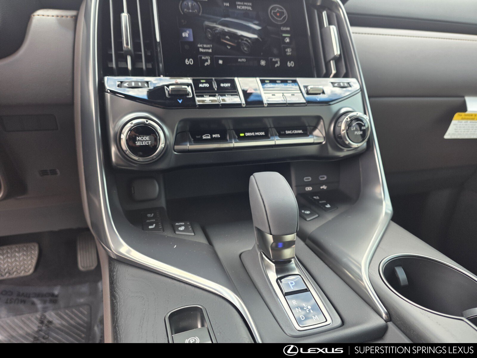 2026 Lexus LX 700h Luxury - Photo 19