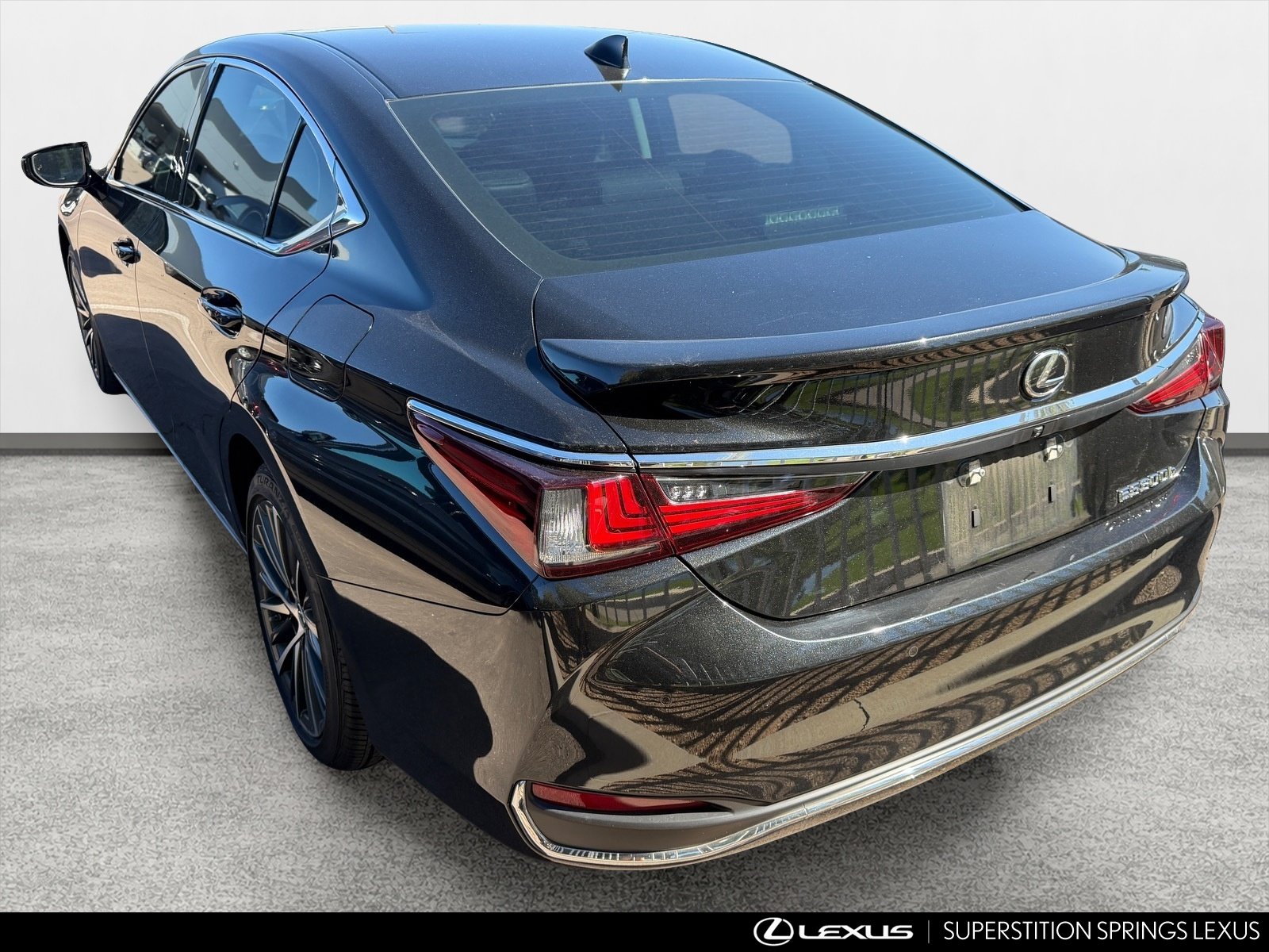 Used 2023 Lexus ES 300h Sedan