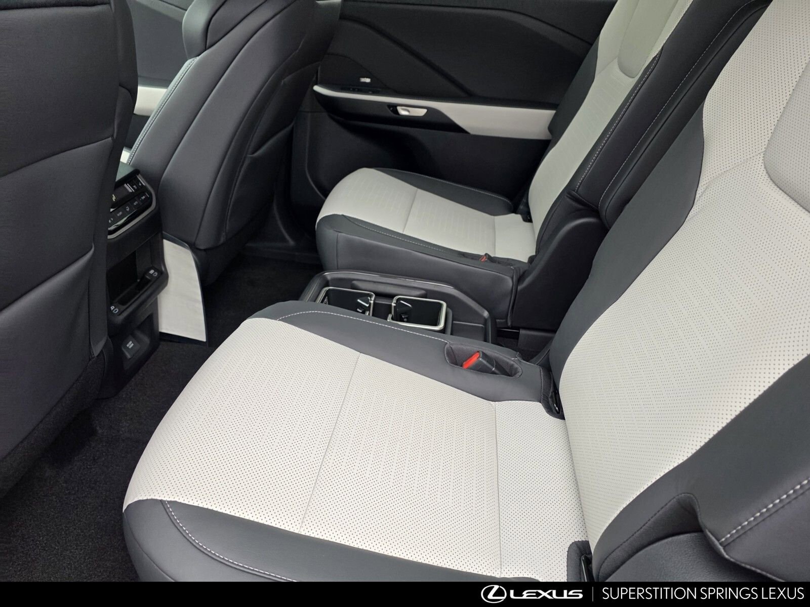 2026 Lexus TX 500h F-Sport Premium - Photo 26