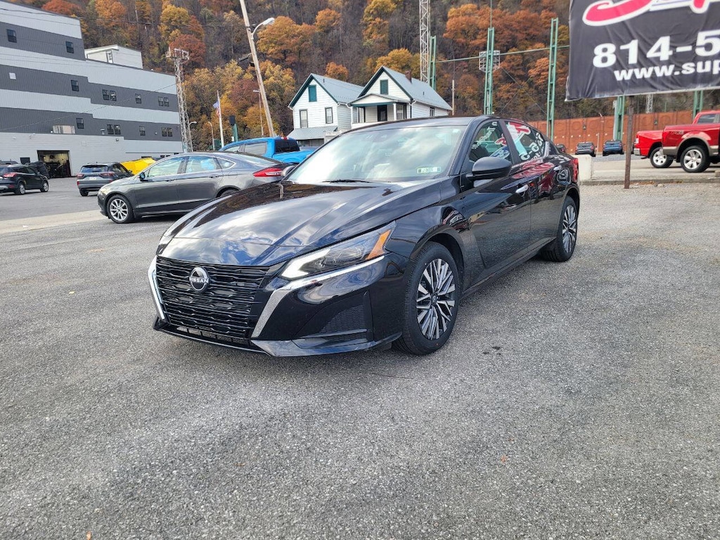 Used 2024 Nissan Altima 2.5 SV Sedan