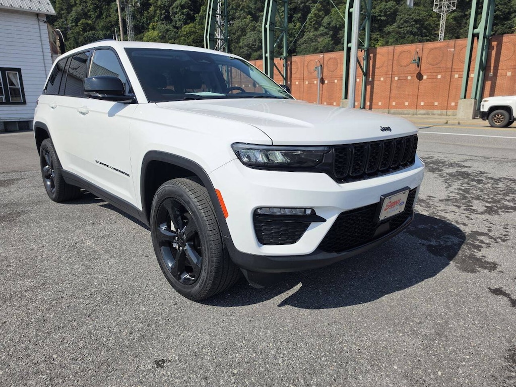 Used 2023 Jeep Grand Cherokee Limited Limited 4x4