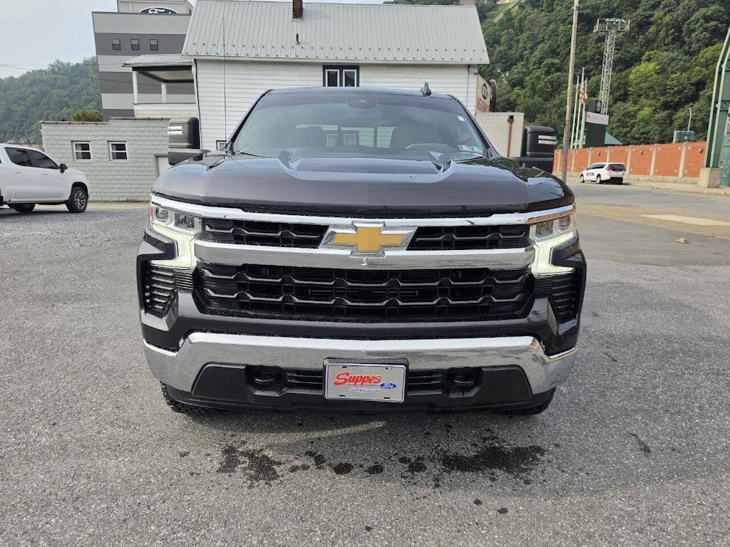 Used 2022 Chevrolet Silverado 1500 LT 4WD Crew Cab 147 LT w/1LT
