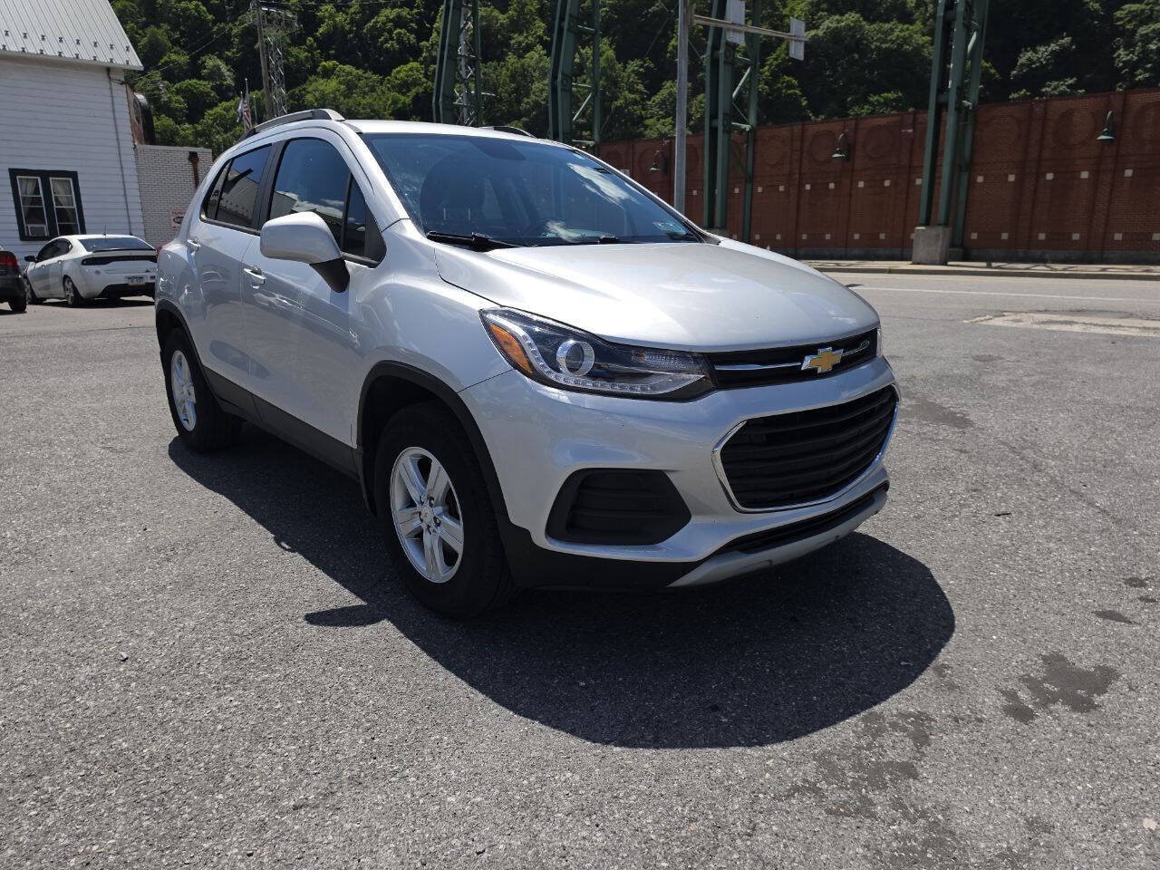 Used 2021 Chevrolet Trax LT with VIN KL7CJPSB7MB327892 for sale in Johnstown, PA