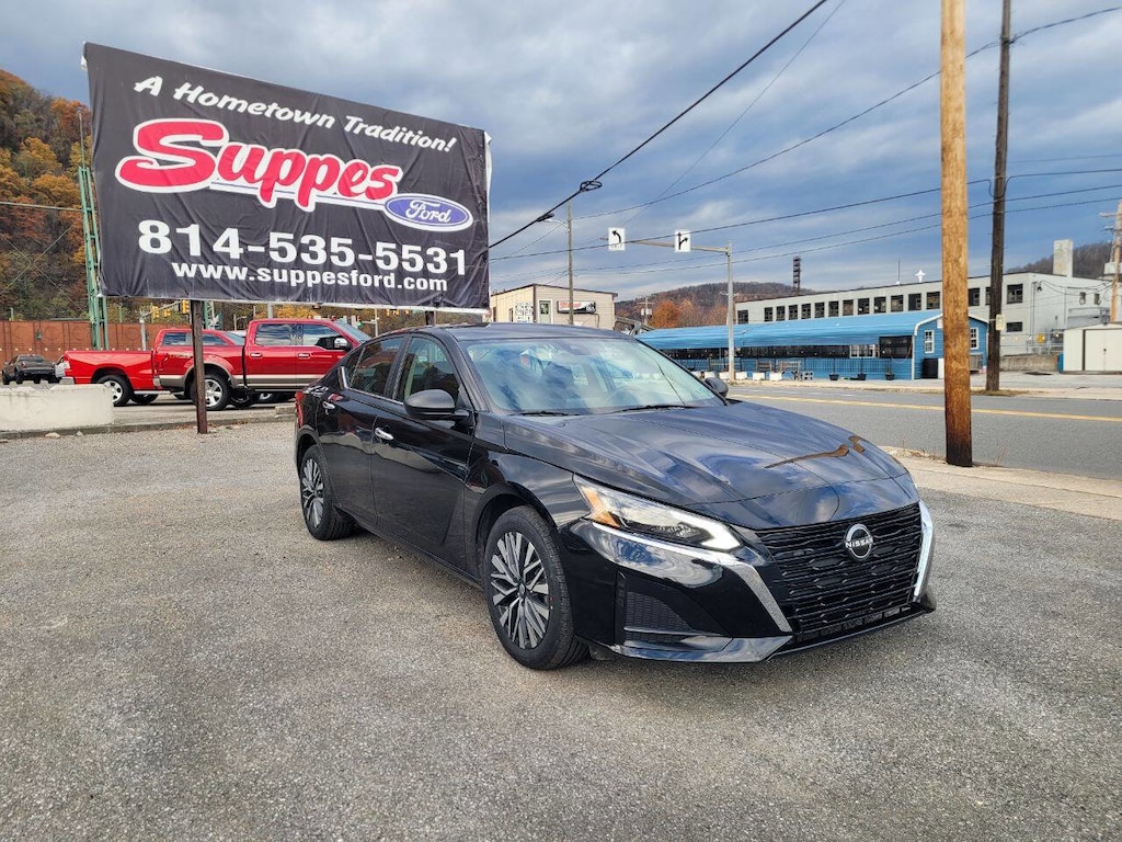 Used 2024 Nissan Altima 2.5 SV Sedan