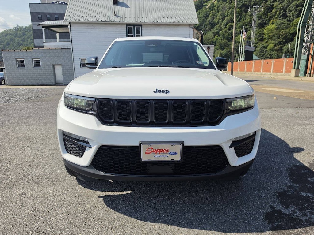Used 2023 Jeep Grand Cherokee Limited Limited 4x4