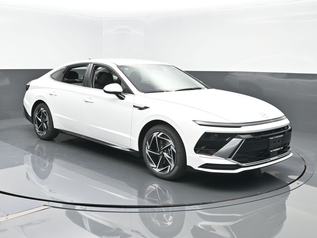 2026 Hyundai Sonata SEL's photo