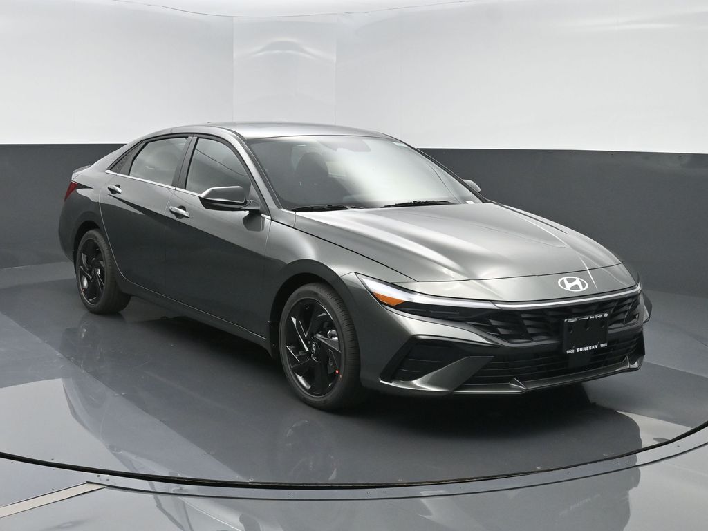 2026 Hyundai Elantra SEL's photo