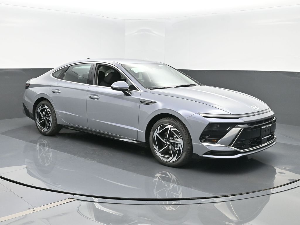 2026 Hyundai Sonata SEL's photo