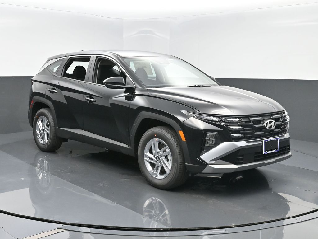 2026 Hyundai Tucson SE's photo
