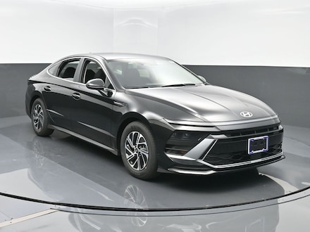 2026 Hyundai Sonata Hybrid Blue Sedan