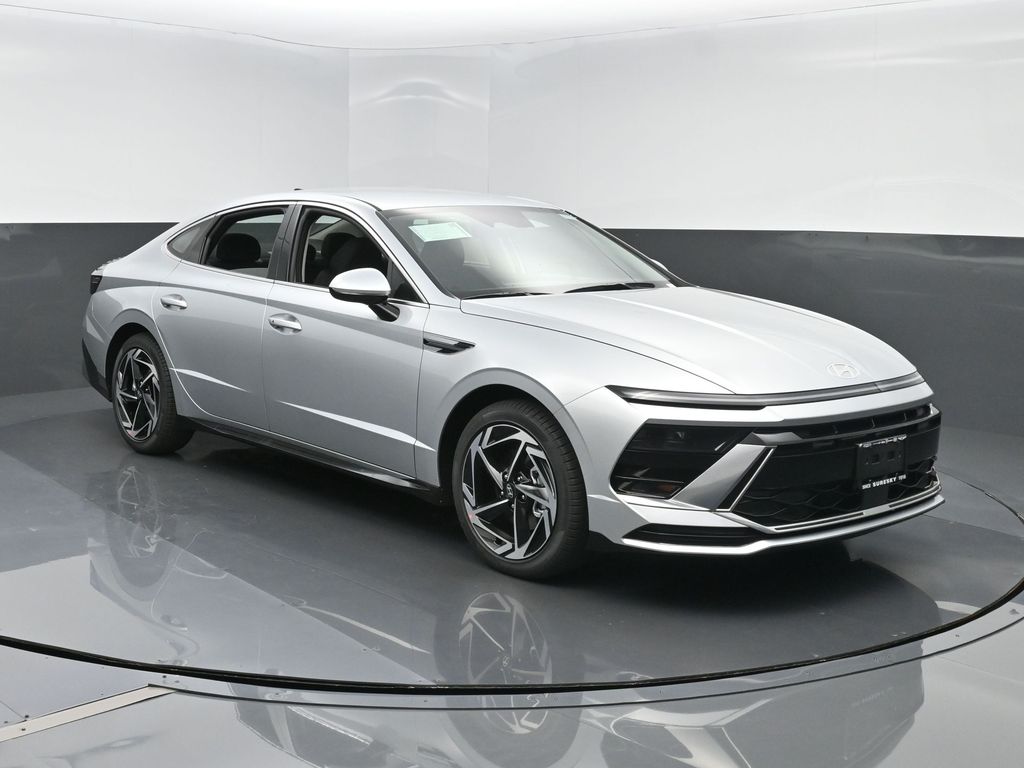 2026 Hyundai Sonata SEL's photo