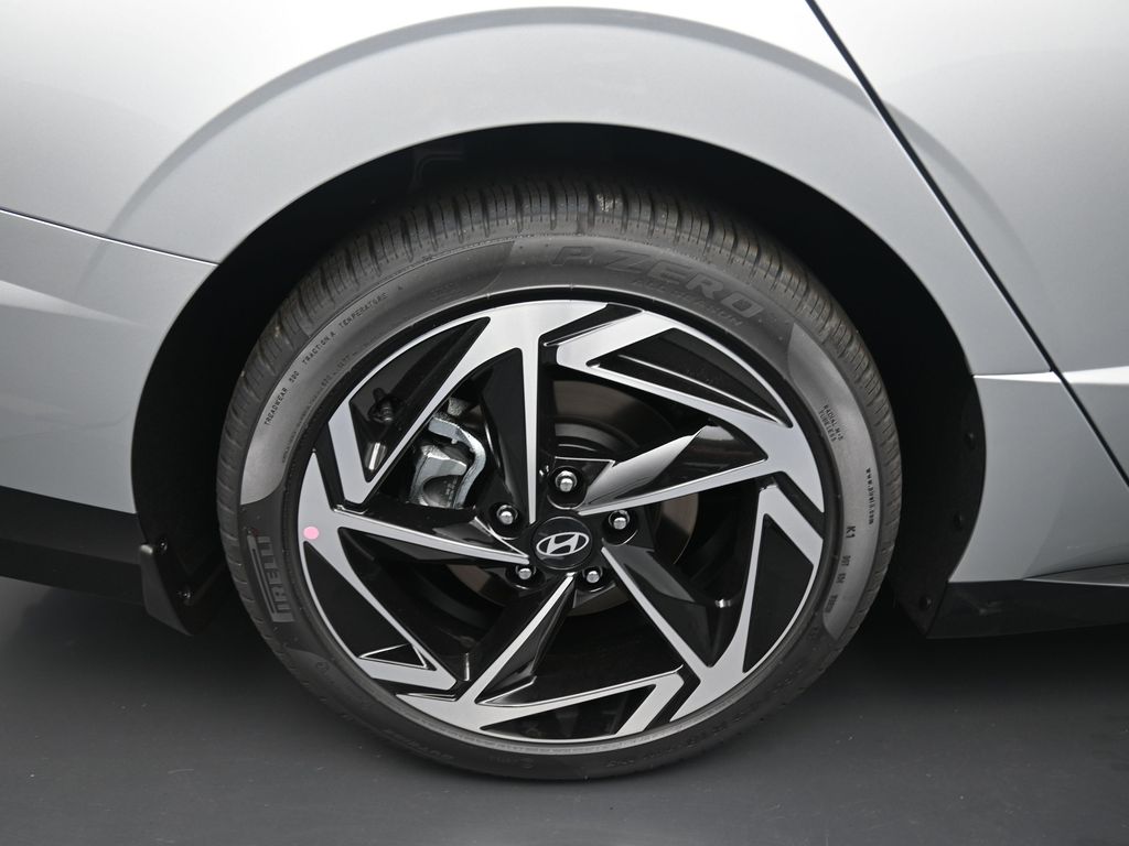 2026 Hyundai Sonata SEL Sport photo 2