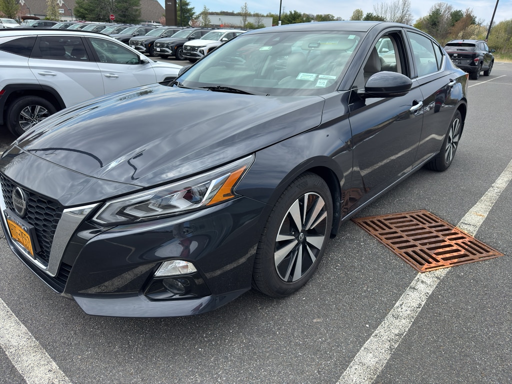 Used 2019 Nissan Altima SV with VIN 1N4BL4DV4KC102745 for sale in Goshen, NY
