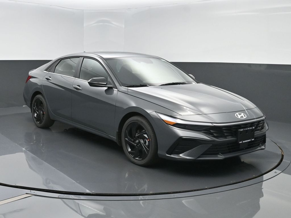 2026 Hyundai Elantra SEL's photo