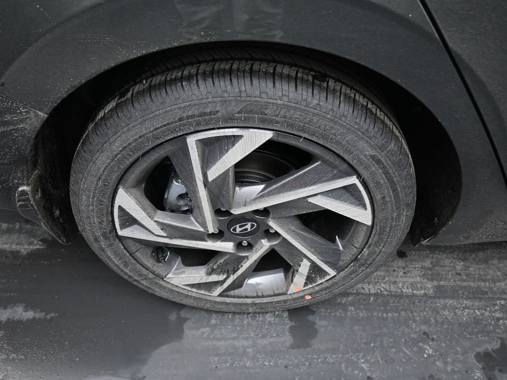 New 2026 Hyundai Elantra Limited Sedan