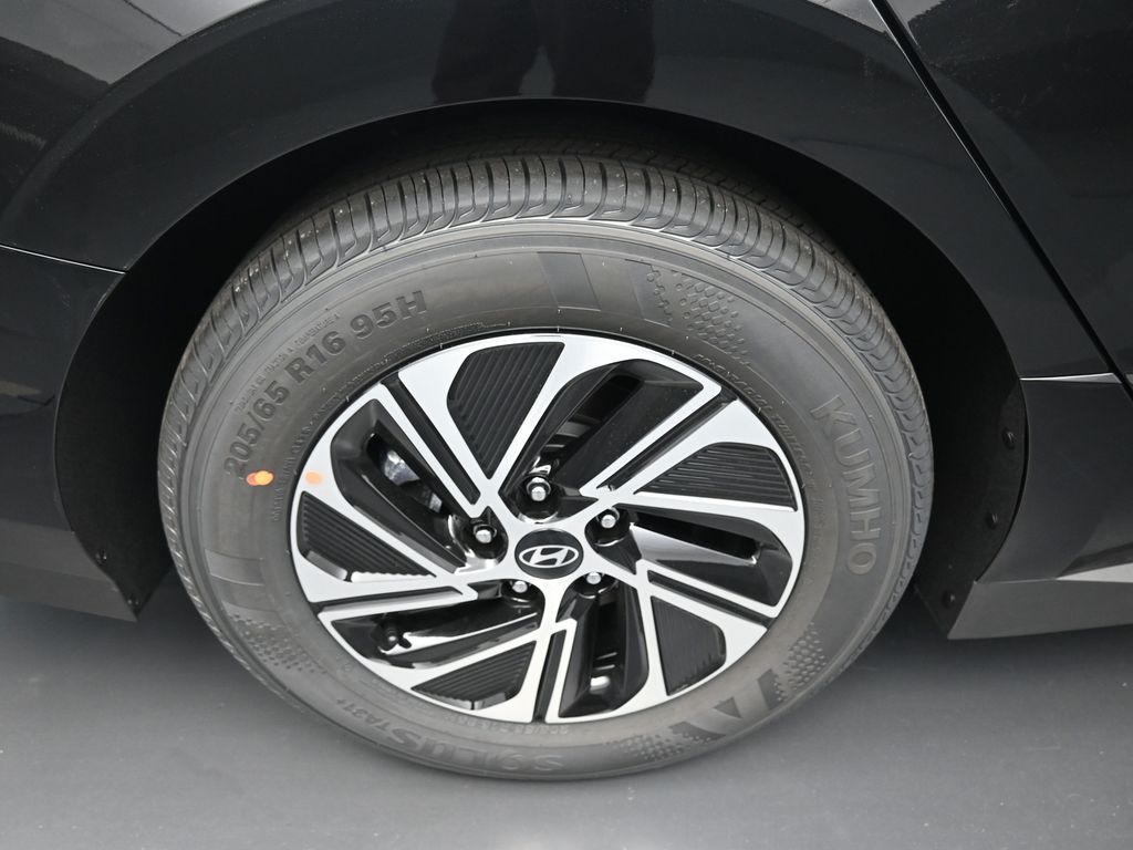 2026 Hyundai Sonata Hybrid Blue photo 2