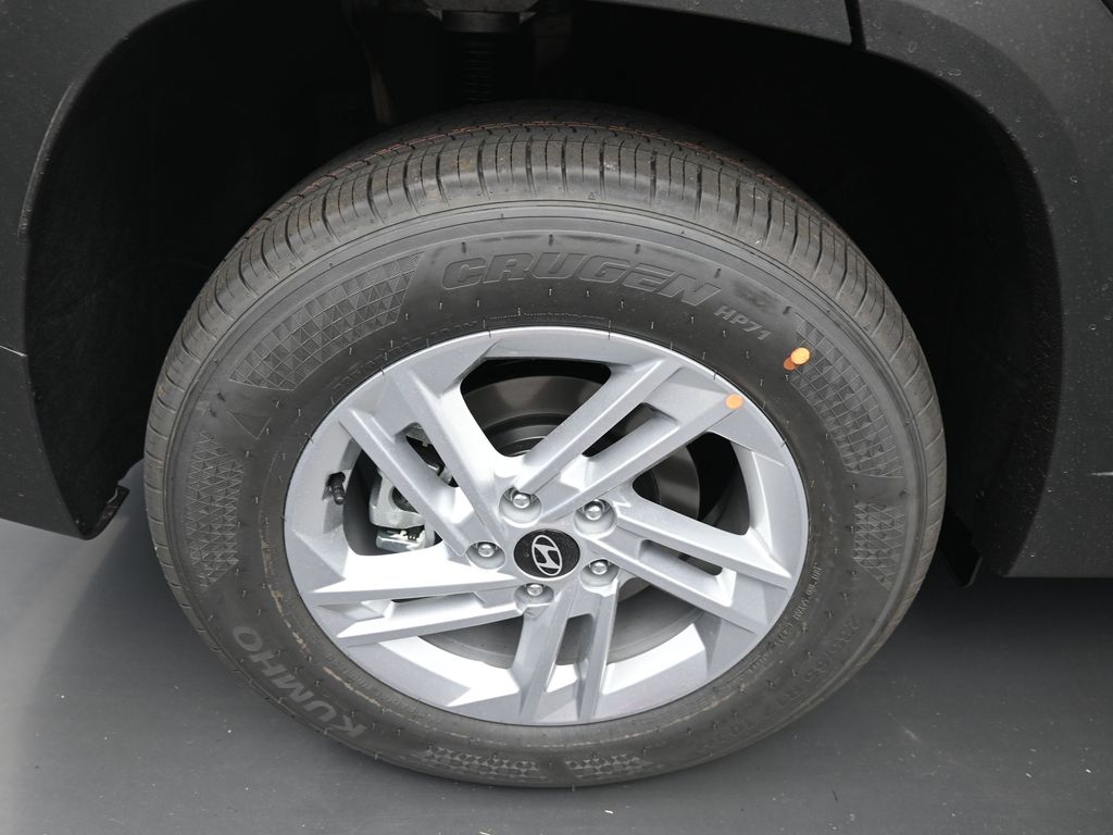 2026 Hyundai Tucson SE photo 2